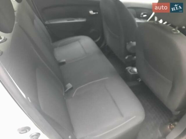 Белый Рено Логан, объемом двигателя 1.46 л и пробегом 118 тыс. км за 7877 $, фото 15 на Automoto.ua