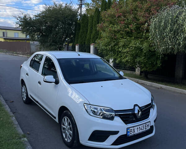 Белый Рено Логан, объемом двигателя 0.9 л и пробегом 74 тыс. км за 8200 $, фото 3 на Automoto.ua