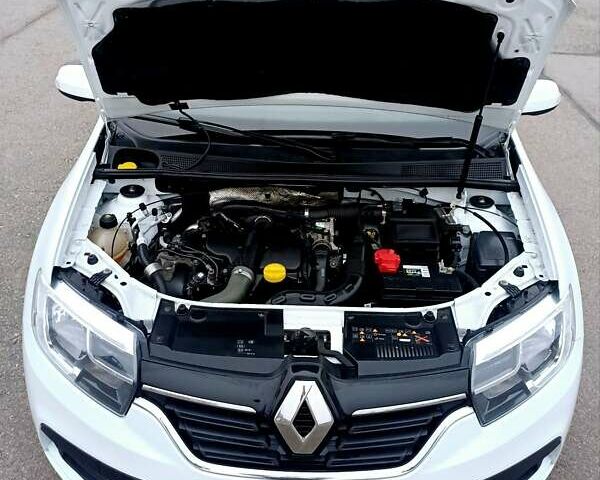 Белый Рено Логан, объемом двигателя 1.5 л и пробегом 150 тыс. км за 9150 $, фото 46 на Automoto.ua