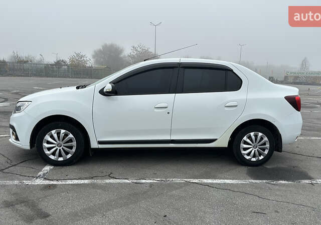 Белый Рено Логан, объемом двигателя 1.46 л и пробегом 148 тыс. км за 8700 $, фото 1 на Automoto.ua