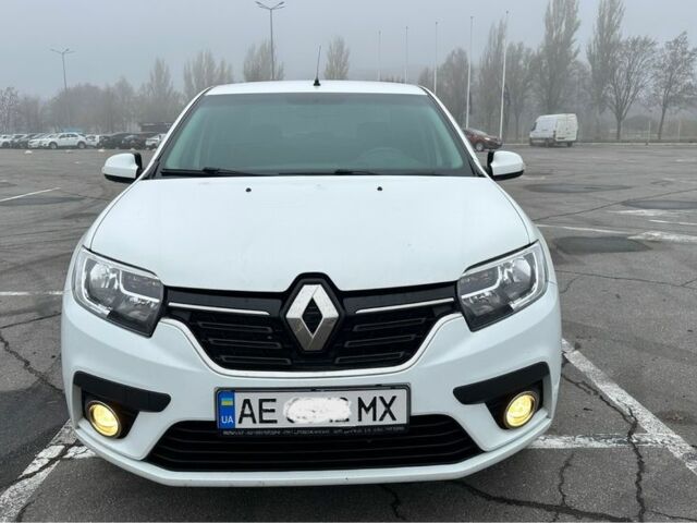 Белый Рено Логан, объемом двигателя 1.5 л и пробегом 148 тыс. км за 8700 $, фото 3 на Automoto.ua