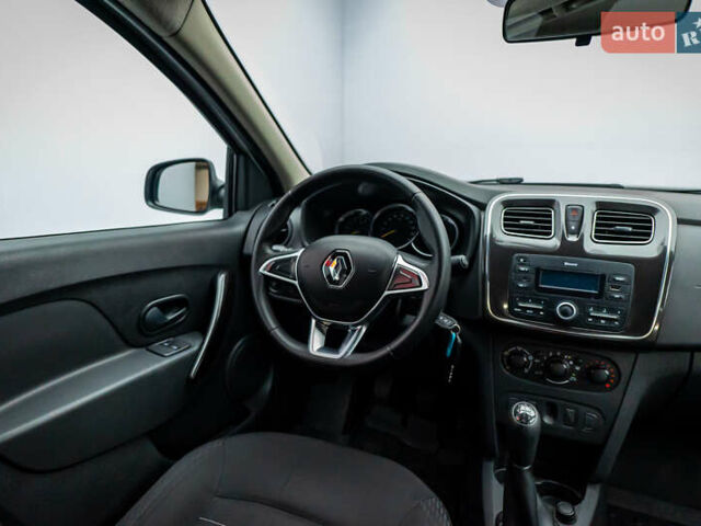 Білий Рено Логан, об'ємом двигуна 1.5 л та пробігом 183 тис. км за 8635 $, фото 11 на Automoto.ua