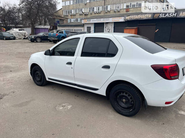 Білий Рено Логан, об'ємом двигуна 1 л та пробігом 77 тис. км за 6100 $, фото 6 на Automoto.ua