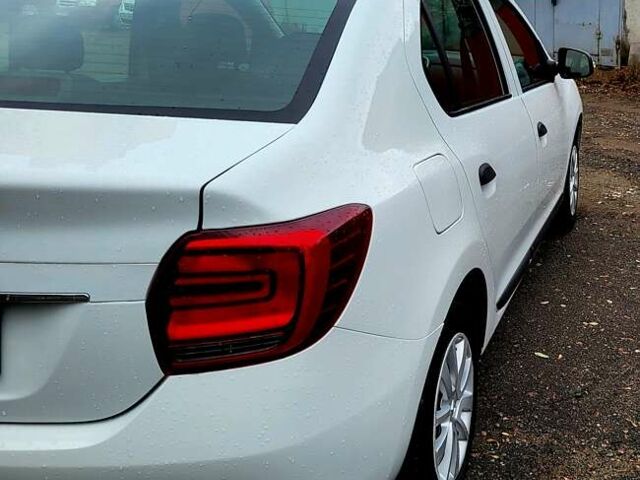 Білий Рено Логан, об'ємом двигуна 1.46 л та пробігом 80 тис. км за 8700 $, фото 27 на Automoto.ua