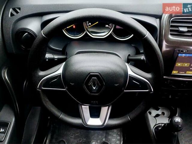 Белый Рено Логан, объемом двигателя 1.5 л и пробегом 150 тыс. км за 9150 $, фото 66 на Automoto.ua