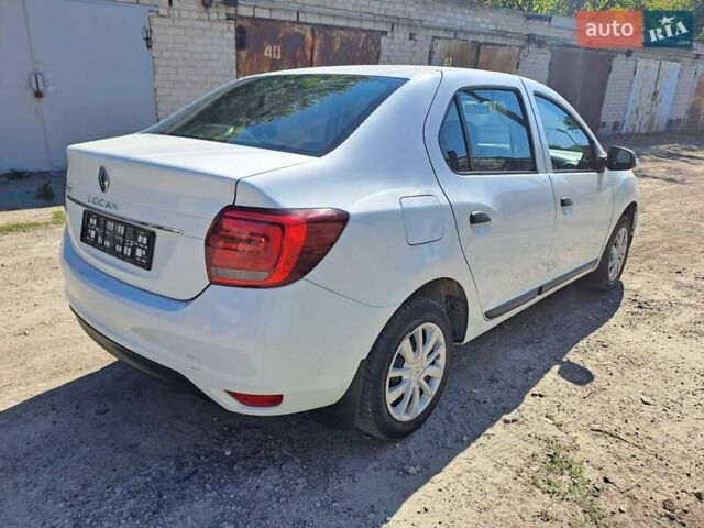 Белый Рено Логан, объемом двигателя 1.5 л и пробегом 140 тыс. км за 7900 $, фото 5 на Automoto.ua
