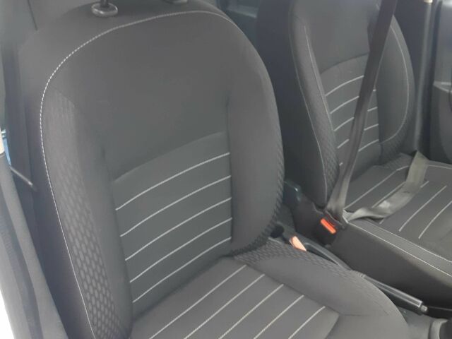 Белый Рено Логан, объемом двигателя 1.5 л и пробегом 144 тыс. км за 6999 $, фото 1 на Automoto.ua