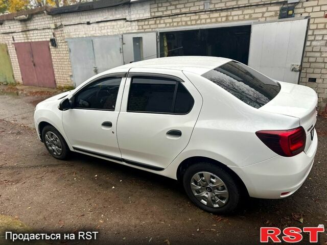 Белый Рено Логан, объемом двигателя 1.5 л и пробегом 152 тыс. км за 7500 $, фото 1 на Automoto.ua