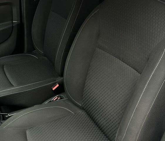 Белый Рено Логан, объемом двигателя 1.5 л и пробегом 148 тыс. км за 8700 $, фото 6 на Automoto.ua