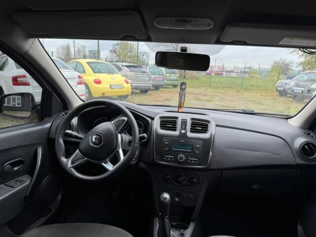 Білий Рено Логан, об'ємом двигуна 1 л та пробігом 150 тис. км за 5500 $, фото 9 на Automoto.ua