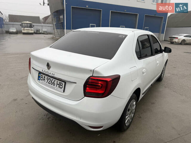 Белый Рено Логан, объемом двигателя 0.9 л и пробегом 41 тыс. км за 9300 $, фото 7 на Automoto.ua