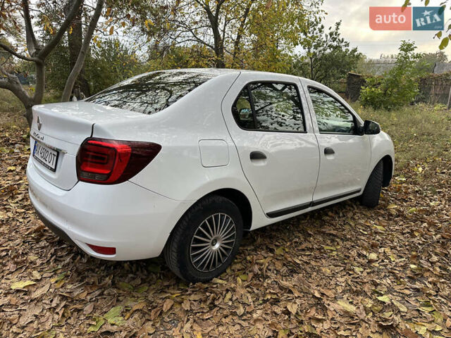 Белый Рено Логан, объемом двигателя 1.46 л и пробегом 180 тыс. км за 6500 $, фото 4 на Automoto.ua