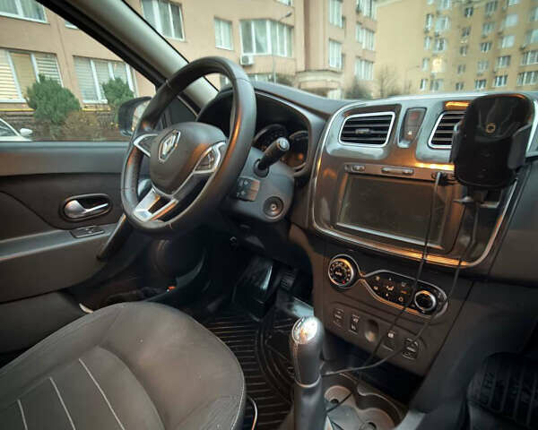 Белый Рено Логан, объемом двигателя 0.9 л и пробегом 88 тыс. км за 10500 $, фото 14 на Automoto.ua