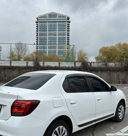 Білий Рено Логан, об'ємом двигуна 1.46 л та пробігом 128 тис. км за 8500 $, фото 5 на Automoto.ua