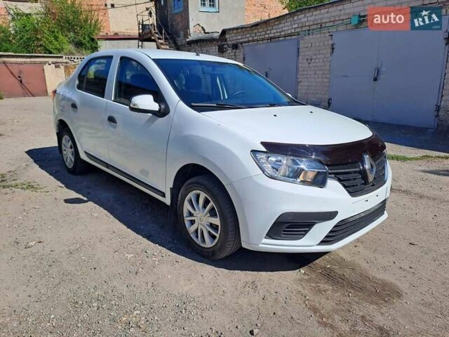Белый Рено Логан, объемом двигателя 1.5 л и пробегом 140 тыс. км за 7900 $, фото 7 на Automoto.ua