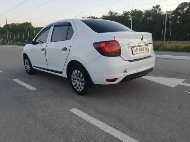 Белый Рено Логан, объемом двигателя 1 л и пробегом 130 тыс. км за 6500 $, фото 2 на Automoto.ua