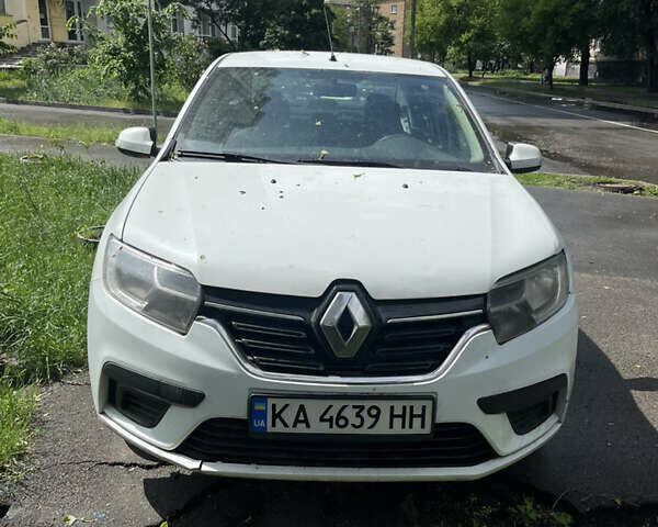 Белый Рено Логан, объемом двигателя 1 л и пробегом 273 тыс. км за 3800 $, фото 1 на Automoto.ua