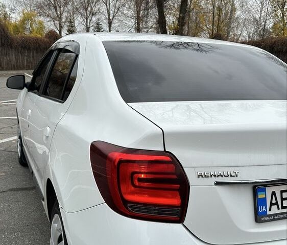 Білий Рено Логан, об'ємом двигуна 1.5 л та пробігом 128 тис. км за 7999 $, фото 2 на Automoto.ua