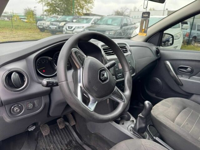 Білий Рено Логан, об'ємом двигуна 1 л та пробігом 150 тис. км за 5500 $, фото 6 на Automoto.ua