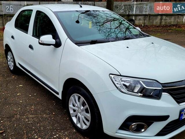 Білий Рено Логан, об'ємом двигуна 1.46 л та пробігом 80 тис. км за 8700 $, фото 30 на Automoto.ua