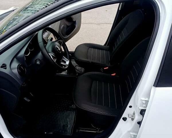 Белый Рено Логан, объемом двигателя 1.5 л и пробегом 150 тыс. км за 9150 $, фото 65 на Automoto.ua