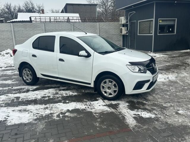 Білий Рено Логан, об'ємом двигуна 1.5 л та пробігом 149 тис. км за 8000 $, фото 2 на Automoto.ua