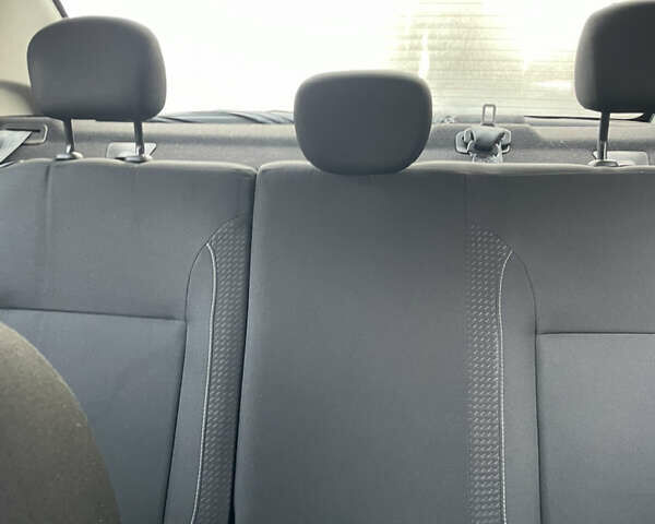 Белый Рено Логан, объемом двигателя 1 л и пробегом 186 тыс. км за 6700 $, фото 13 на Automoto.ua