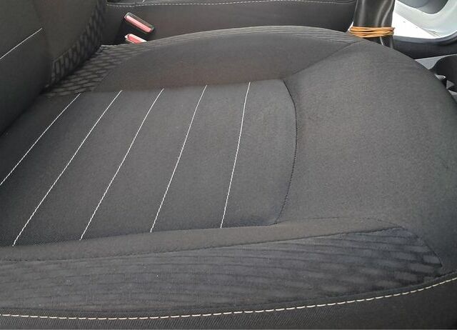 Білий Рено Логан, об'ємом двигуна 1.5 л та пробігом 63 тис. км за 7800 $, фото 12 на Automoto.ua