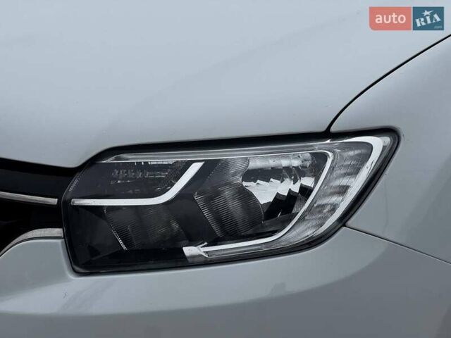Білий Рено Логан, об'ємом двигуна 1.46 л та пробігом 97 тис. км за 7450 $, фото 4 на Automoto.ua