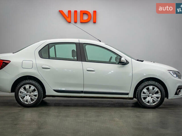 Білий Рено Логан, об'ємом двигуна 1.5 л та пробігом 173 тис. км за 8720 $, фото 3 на Automoto.ua