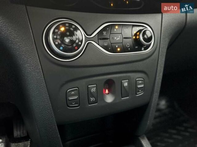 Белый Рено Логан, объемом двигателя 1.46 л и пробегом 118 тыс. км за 7877 $, фото 6 на Automoto.ua