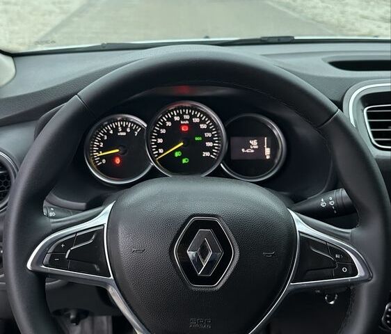 Білий Рено Логан, об'ємом двигуна 1.5 л та пробігом 128 тис. км за 7999 $, фото 6 на Automoto.ua