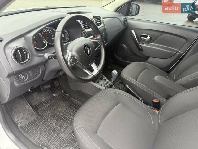 Белый Рено Логан, объемом двигателя 0.9 л и пробегом 41 тыс. км за 9300 $, фото 13 на Automoto.ua