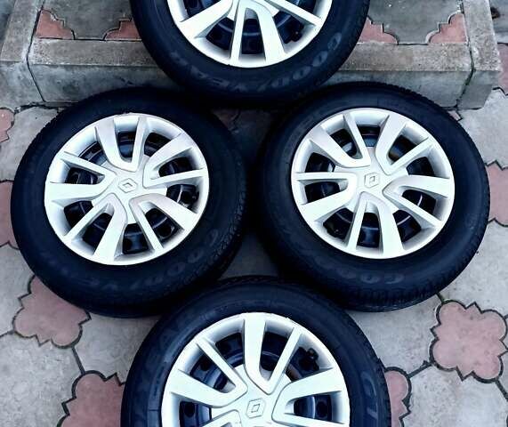 Белый Рено Логан, объемом двигателя 1.5 л и пробегом 150 тыс. км за 9150 $, фото 88 на Automoto.ua