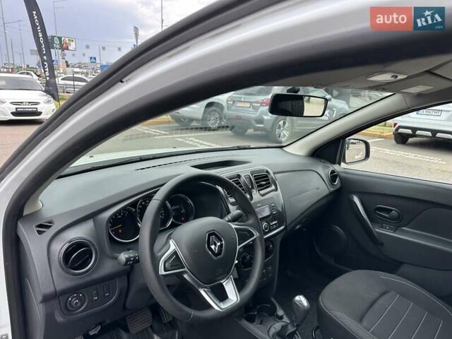 Білий Рено Логан, об'ємом двигуна 0.9 л та пробігом 82 тис. км за 9900 $, фото 15 на Automoto.ua