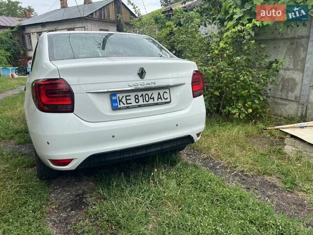 Белый Рено Логан, объемом двигателя 1.46 л и пробегом 53 тыс. км за 10800 $, фото 5 на Automoto.ua