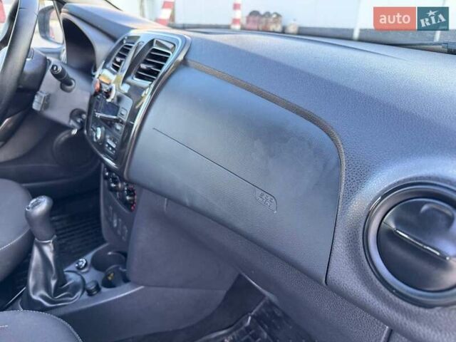 Білий Рено Логан, об'ємом двигуна 1 л та пробігом 105 тис. км за 6900 $, фото 34 на Automoto.ua