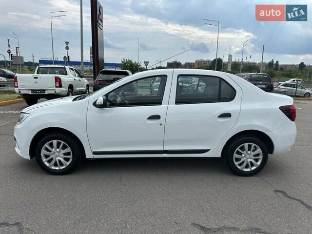 Білий Рено Логан, об'ємом двигуна 0.9 л та пробігом 82 тис. км за 9500 $, фото 4 на Automoto.ua