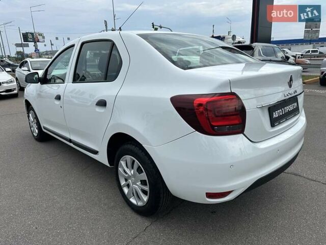 Білий Рено Логан, об'ємом двигуна 0.9 л та пробігом 82 тис. км за 9500 $, фото 5 на Automoto.ua
