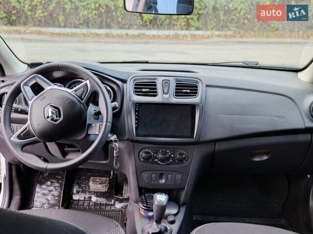 Белый Рено Логан, объемом двигателя 0.9 л и пробегом 89 тыс. км за 8500 $, фото 15 на Automoto.ua