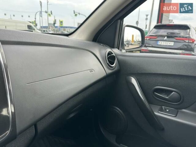 Білий Рено Логан, об'ємом двигуна 0.9 л та пробігом 82 тис. км за 9500 $, фото 24 на Automoto.ua