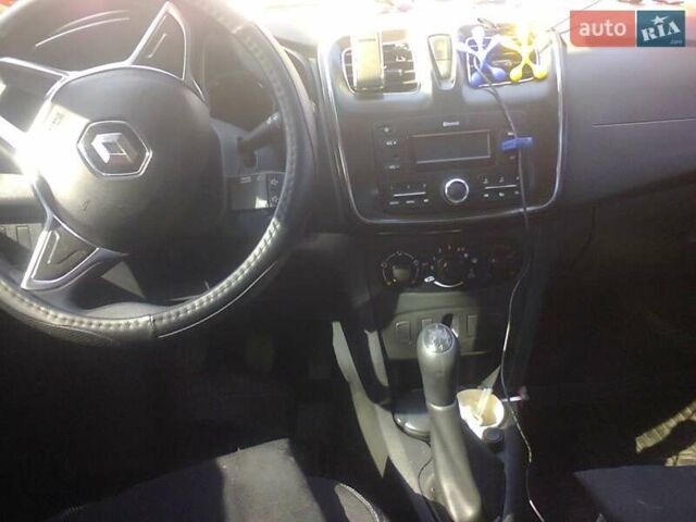 Белый Рено Логан, объемом двигателя 1 л и пробегом 70 тыс. км за 8300 $, фото 19 на Automoto.ua