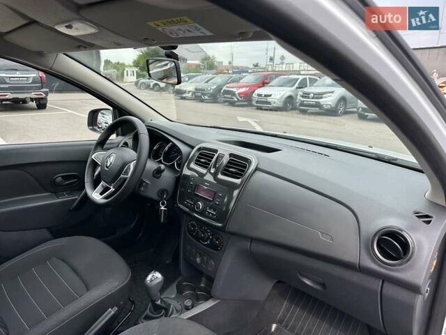 Білий Рено Логан, об'ємом двигуна 0.9 л та пробігом 82 тис. км за 9900 $, фото 23 на Automoto.ua