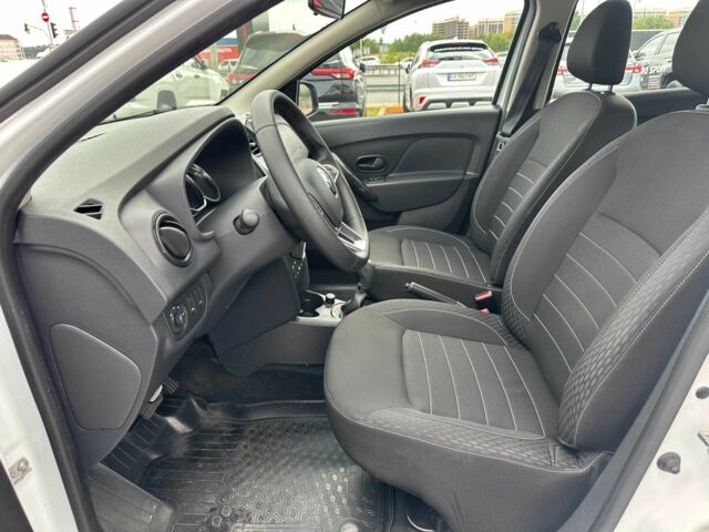 Белый Рено Логан, объемом двигателя 0.9 л и пробегом 82 тыс. км за 9500 $, фото 15 на Automoto.ua