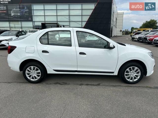 Білий Рено Логан, об'ємом двигуна 0.9 л та пробігом 82 тис. км за 9500 $, фото 8 на Automoto.ua