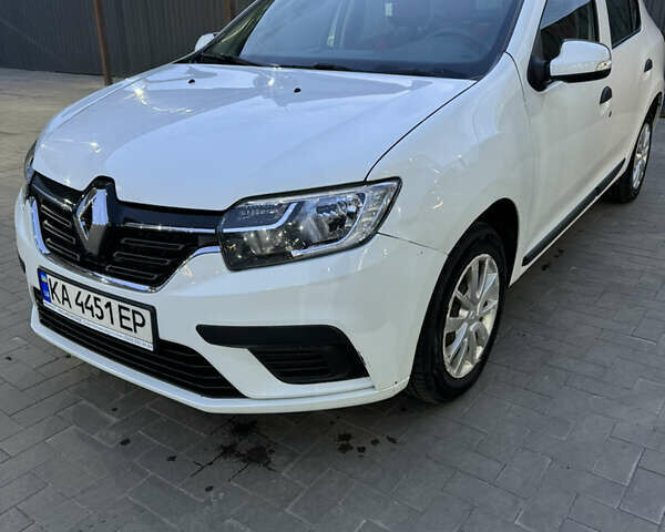 Белый Рено Логан, объемом двигателя 1 л и пробегом 160 тыс. км за 6200 $, фото 2 на Automoto.ua
