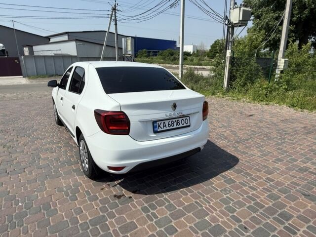 Белый Рено Логан, объемом двигателя 1.5 л и пробегом 140 тыс. км за 9000 $, фото 3 на Automoto.ua