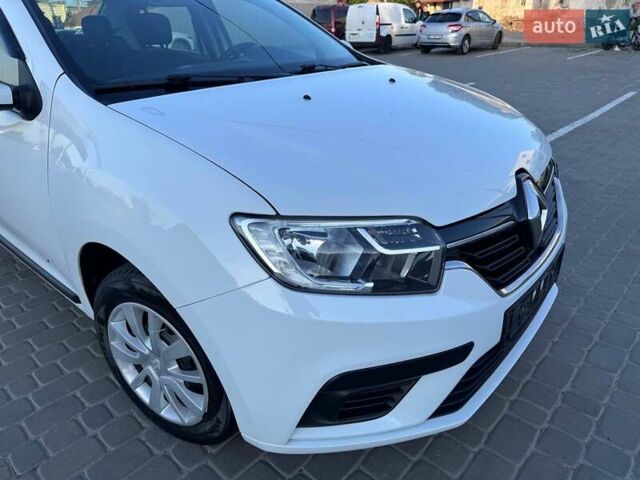 Білий Рено Логан, об'ємом двигуна 1 л та пробігом 105 тис. км за 6900 $, фото 10 на Automoto.ua