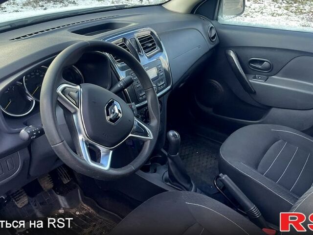 Белый Рено Логан, объемом двигателя 1 л и пробегом 70 тыс. км за 5800 $, фото 10 на Automoto.ua