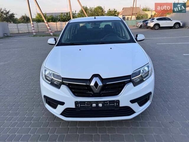 Білий Рено Логан, об'ємом двигуна 1 л та пробігом 105 тис. км за 6900 $, фото 7 на Automoto.ua